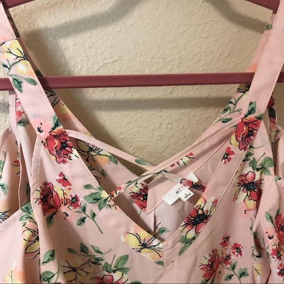 Pink floral cold shoulder top - Picture 2 of 4